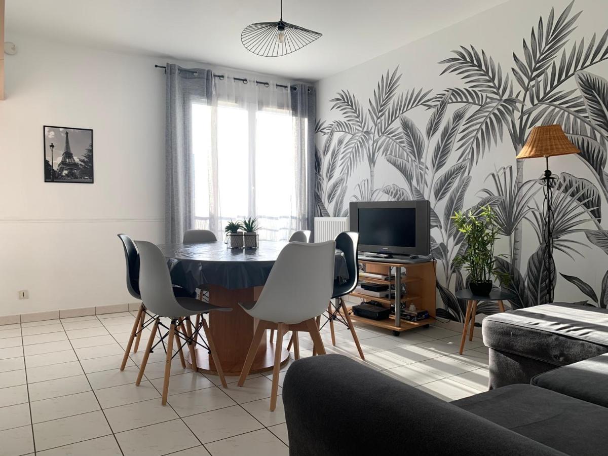 Disney, Sunny Comfortable 2 Bedrooms Family Apartment, 8 Pers, Wifi, Netflix Chessy  Luaran gambar